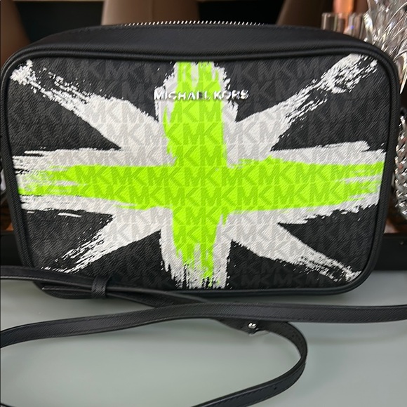 Michael Kors NEON LONDON LARGE Black and Neon Green Crossbody Bag